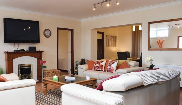3 bedroom accommodation in Banff