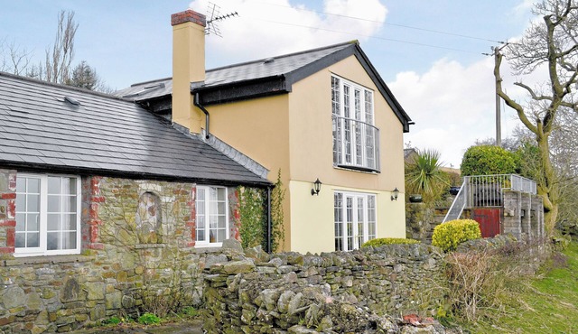 3 bedroom accommodation in Llangeinor, near Bridgend