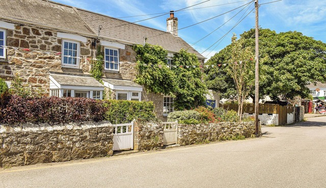 3 bedroom accommodation in Cubert