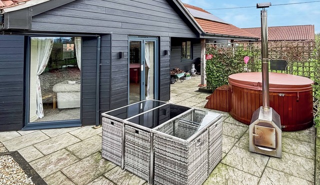 3 bedroom accommodation in Foxley, near Dereham
