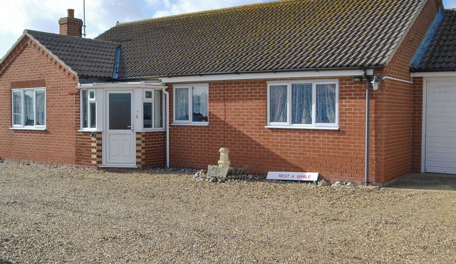 3 bedroom accommodation in Walcott, near North Walsham