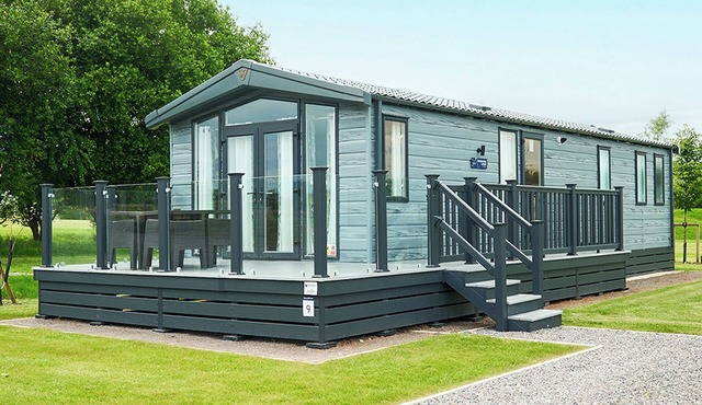 3 bedroom accommodation in Landford, Nr Salisbury