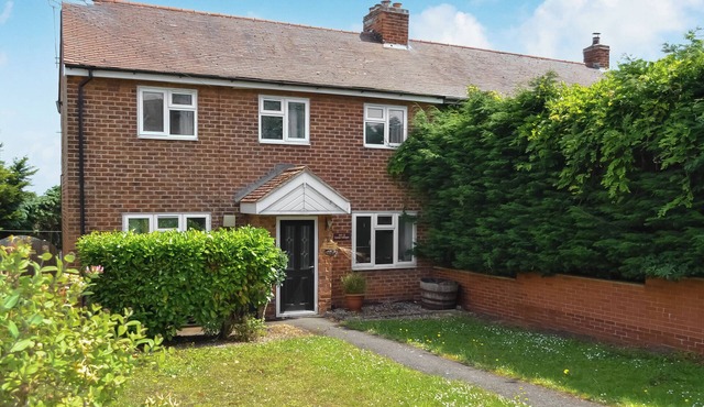 3 bedroom accommodation in Wroot