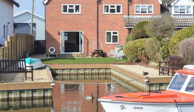 3 bedroom accommodation in Wroxham