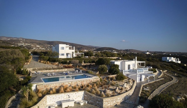 3 bedroom accommodation in Paros