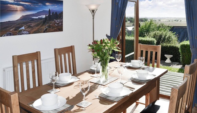 3 bedroom accommodation in Lhanbryde, near Elgin