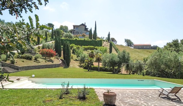 3 bedroom accommodation in Serre