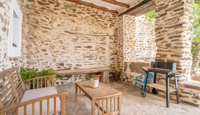 3 bedroom accommodation in Adra