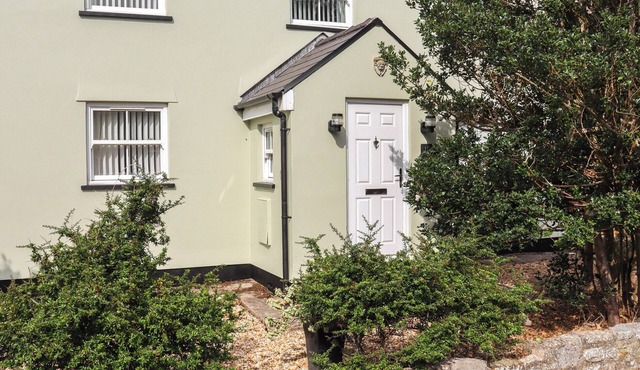 3 bedroom accommodation in Angle