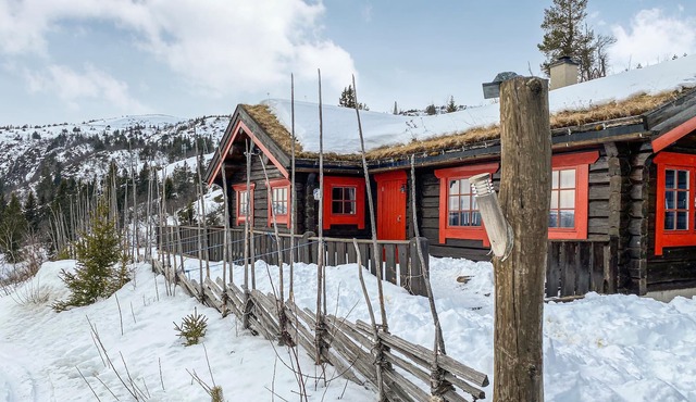 3 bedroom accommodation in Reinli