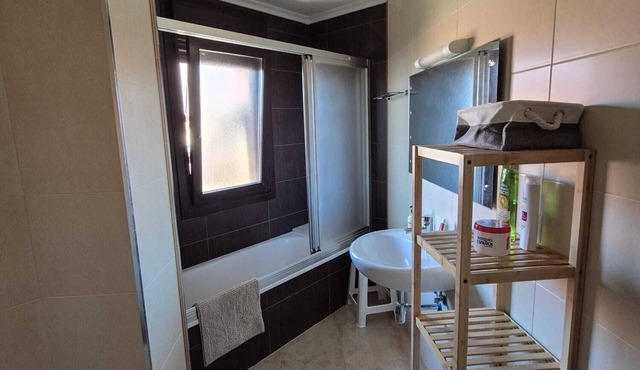 3-bedroom apartment with fantastics sea view, Noja, Spain in front of the beach