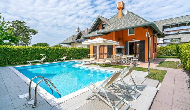 3 bedroom awesome home in Albarella RO