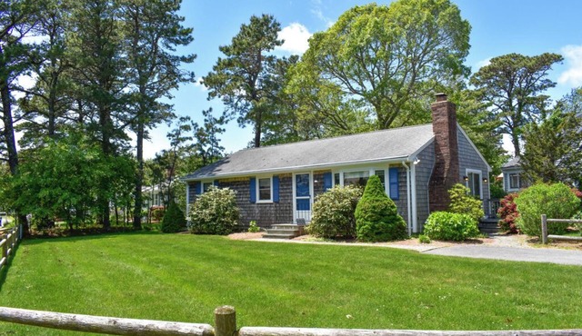 3 Bedroom Central ac home, less than 1 mile to South Village Beach
