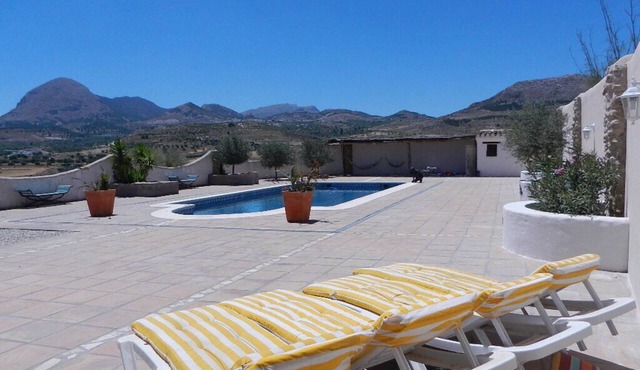 3 Bedroom converted barn in stunning location - exclusive use of a 12m x 6m pool