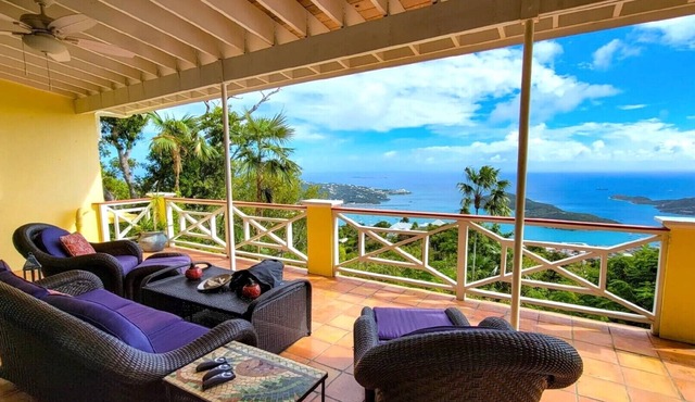 3 Bedroom Ensuite with Endless Views Overlooking the Harbor at Reel Paradise View