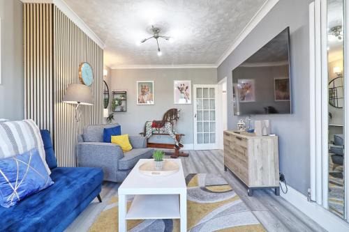 3-Bedroom Family Home with Games Room & Parking Near Rayleigh Weir