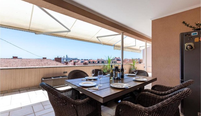 3 Bedroom Gorgeous Apartment In Split