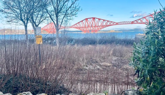 3 Bedroom harbourside apartment, Queensferry, 10 miles from Edinburgh