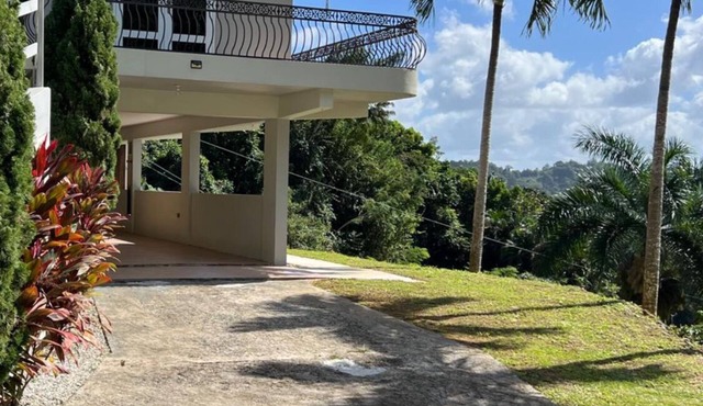 3-bedroom house with Solar Energy, Water cistern, AC, and high speed internet.