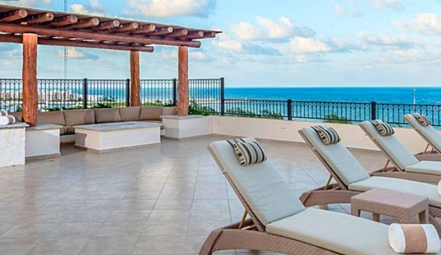 3 Bedroom Loft: Ocean Views and Spa Bliss