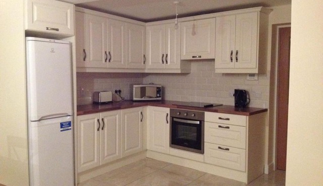 3 Bedroom newly furnished cork city