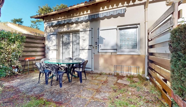 3 bedroom nice home in Ronce-les-Bains