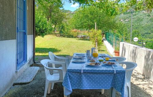 3 Bedroom Pet Friendly Home In Terrile