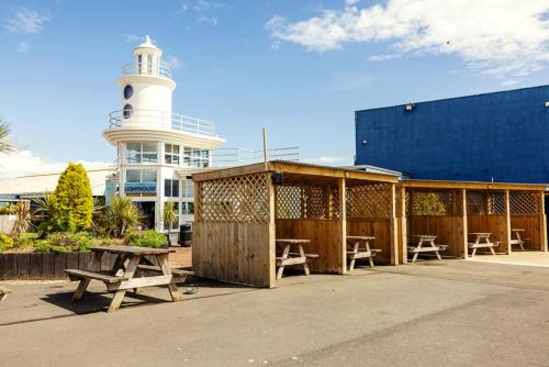 3 bedroom static caravan at whitley bay seaside holiday park