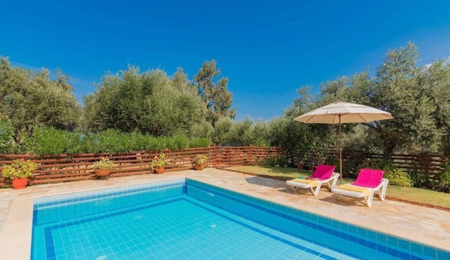 3 Bedroom Villa, Pool, Sea Views, Argassi