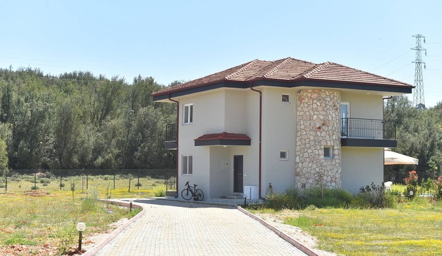 3 bedroom villa with private pool in an oasis