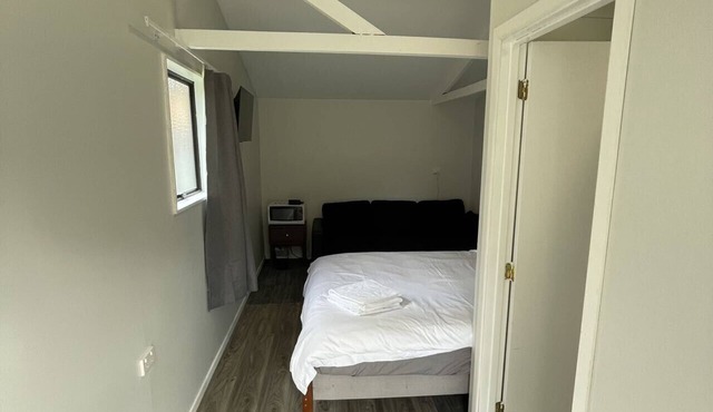 3 Beds including 1 Double Bed, 2 Single Sofa Beds Garden Chalet, Unit C, 9 Steeles Lane