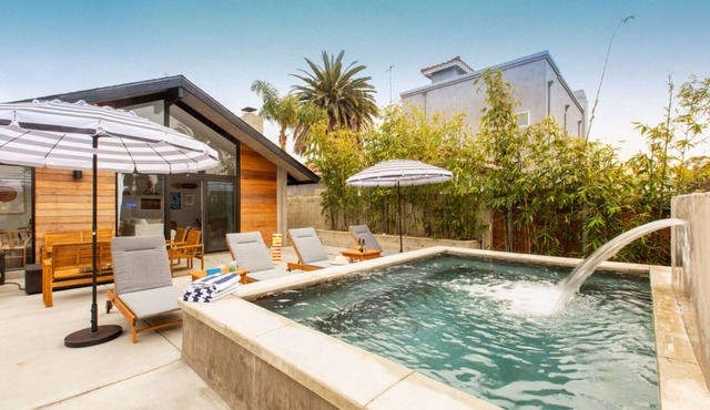 3 Blocks to Beach, Private Pool, Rooftop Patio | Hamilton I & II by AvantStay