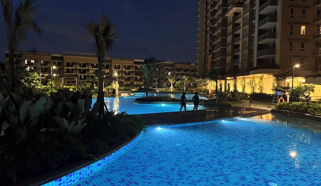 3-BR , 2 Bath condo with AC, WiFi+Free Parking+Netflix- 8 persons