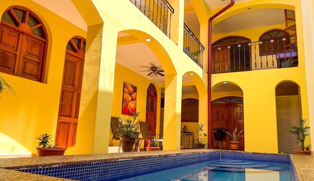 3 BR Colonial Downtown With Private Pool , King Beds, A/C and Great View
