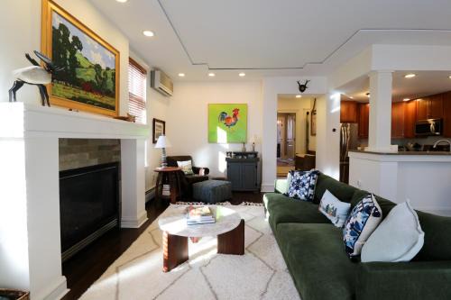 3 BR Luxury Condo at Castle Hill - 5 mi to Okemo