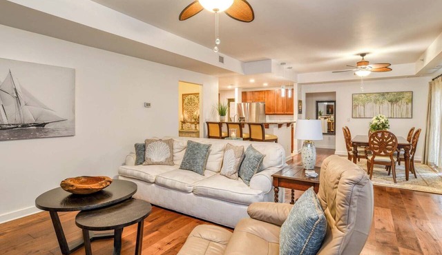 3-BR w/private fenced patio and lagoon view- community pool & hot tub