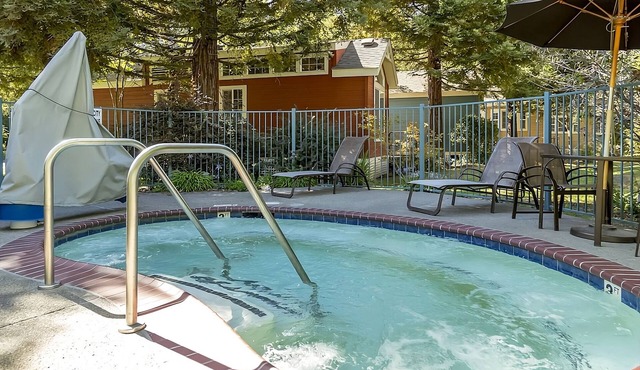 3 Chic Studios | Kitchen | Pool | Free Parking | Napa Opera House – 1.2 miles