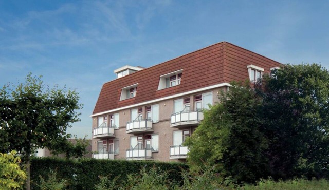 3 Cozy Stays: Explore Millingerwaard Trails, River Walks & City Adventures