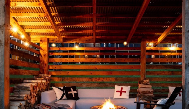 3 Deluxe Double Queens | Tälta Lodge, a Bluebird by Lark | with Bike Rentals