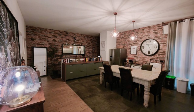 3) Double room with private bathroom 8 minutes from Milan Malpensa Airport.