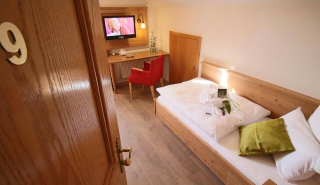 3* Einzelzimmer mit Balkon und Abendsonne