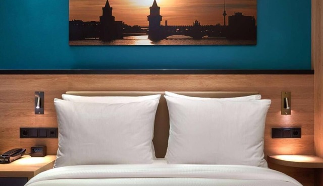3 Family Rooms | City Views & Easy Access to Berlin Attractions!