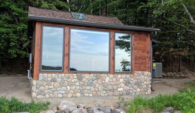 3 ft from water - tiny house with everything you need