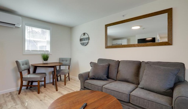 3 Mi to Beach & Pier: Pet-Friendly Cape Cod Apt!