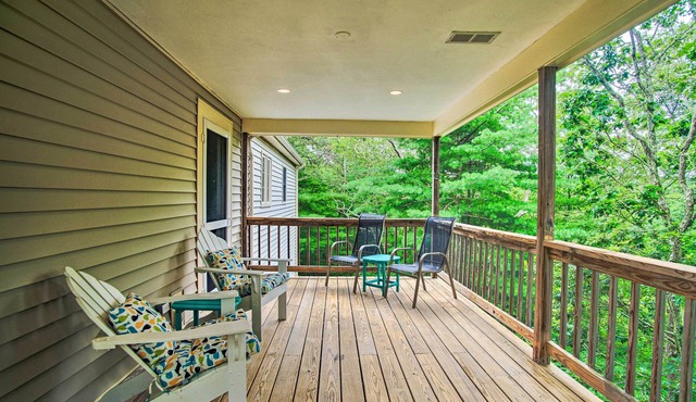 3 Mi to Beaches: Tranquil Cape Cod Escape w/Deck