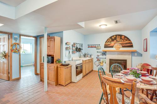 3 Mi to Central Minneapolis: Pet-Friendly Apt