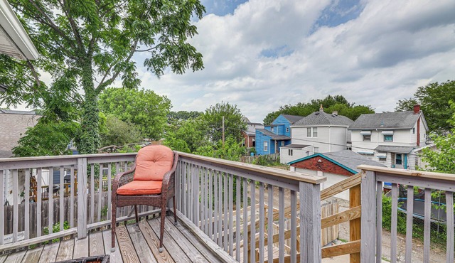 3 Mi to Cincinnati: Covington Home w/Patio!