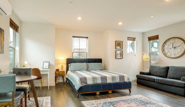 3 Mi to Golf & Shopping: Cozy Roseville Studio