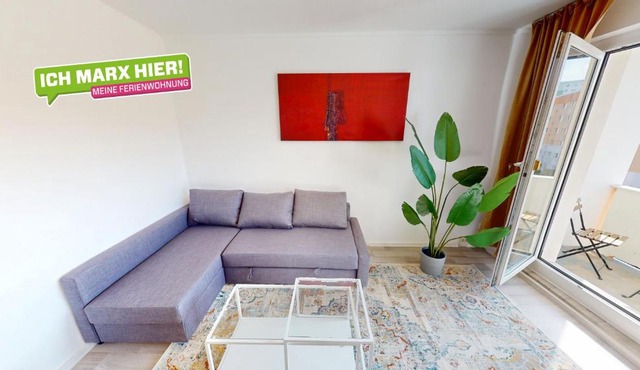3-Raum-Ferienwohnung mit Balkon, Straßenbahnlinie 5 fußläufig erreichbar, WLAN