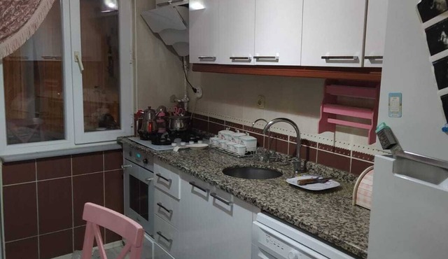3-room Apartment. Close to park, Hospital, Walkway and transportation
